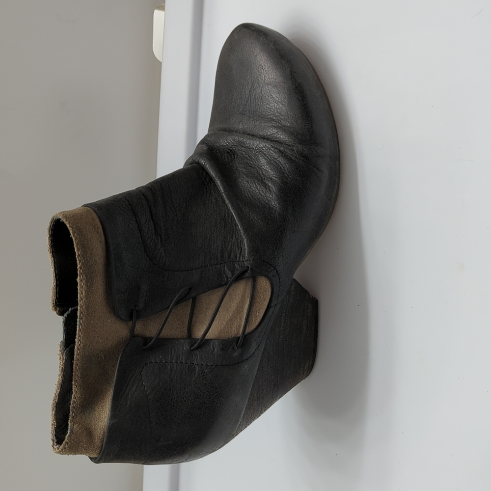 OTBT, size 9.5, black